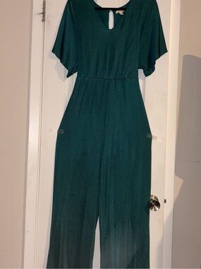 Elegant Green Wide-Leg Jumpsuit